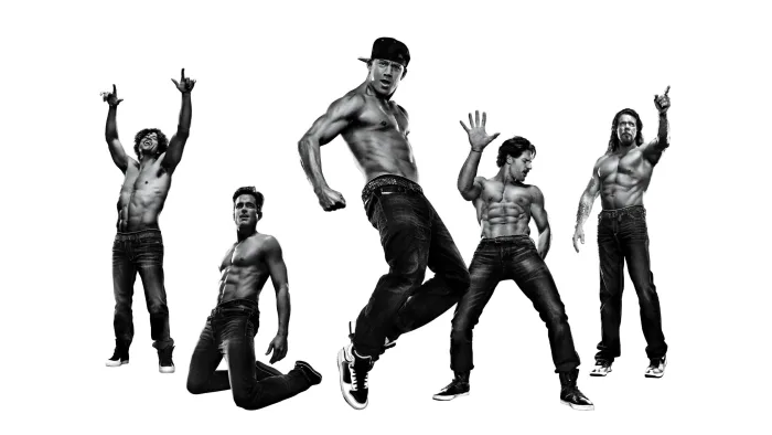 Ma thuật Mike XXL - Ảnh 2