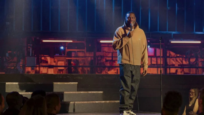 Michael Che: Shot in Minnesota - Ảnh 2